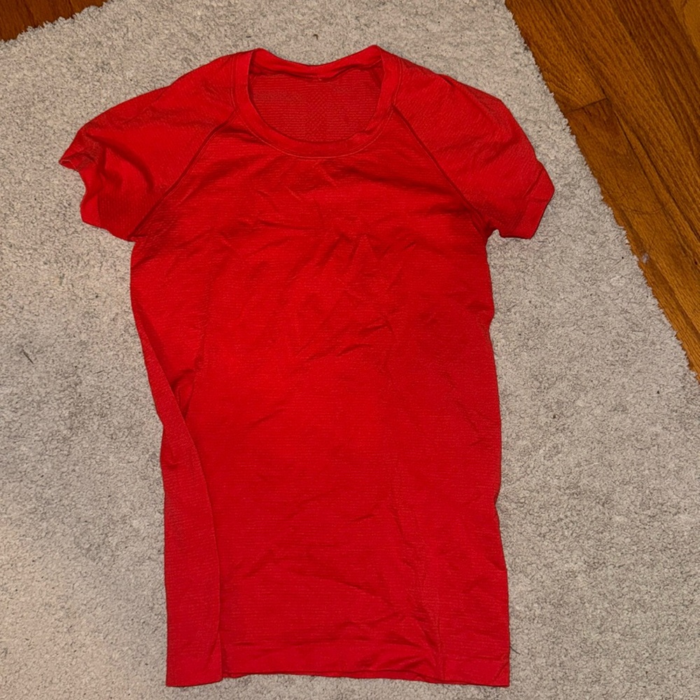 Lulu Lemon swiftly tech